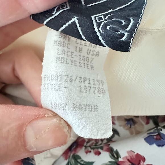 Vintage Patchwork Lace Vest M Cottagecore Boho Phoebe Grunge Artsy Button USA - Picture 8 of 9